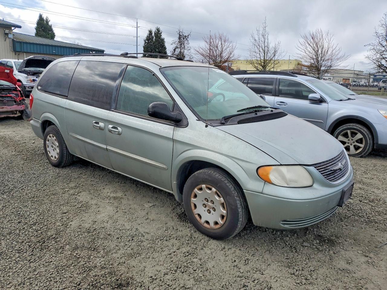 2003 Chrysler Town and Country