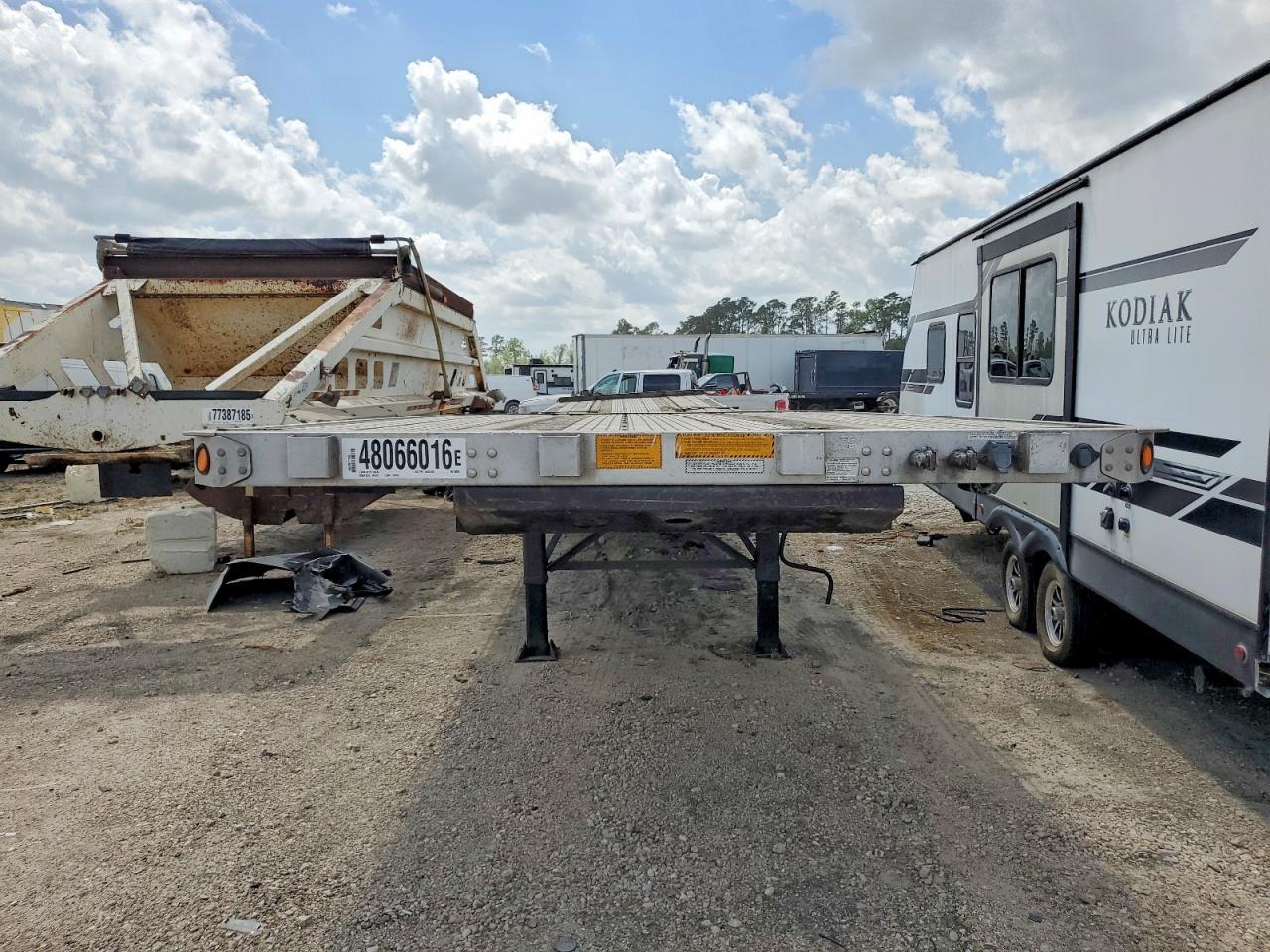 2014 Utility FS2CHA Flatbed Trailer