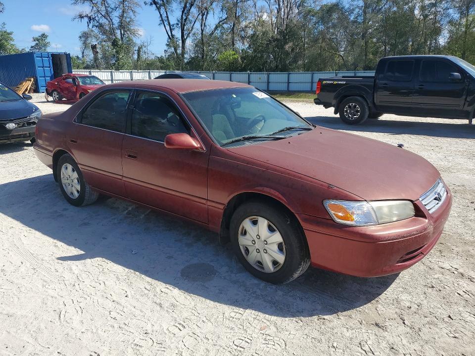 2000 Toyota Camry le