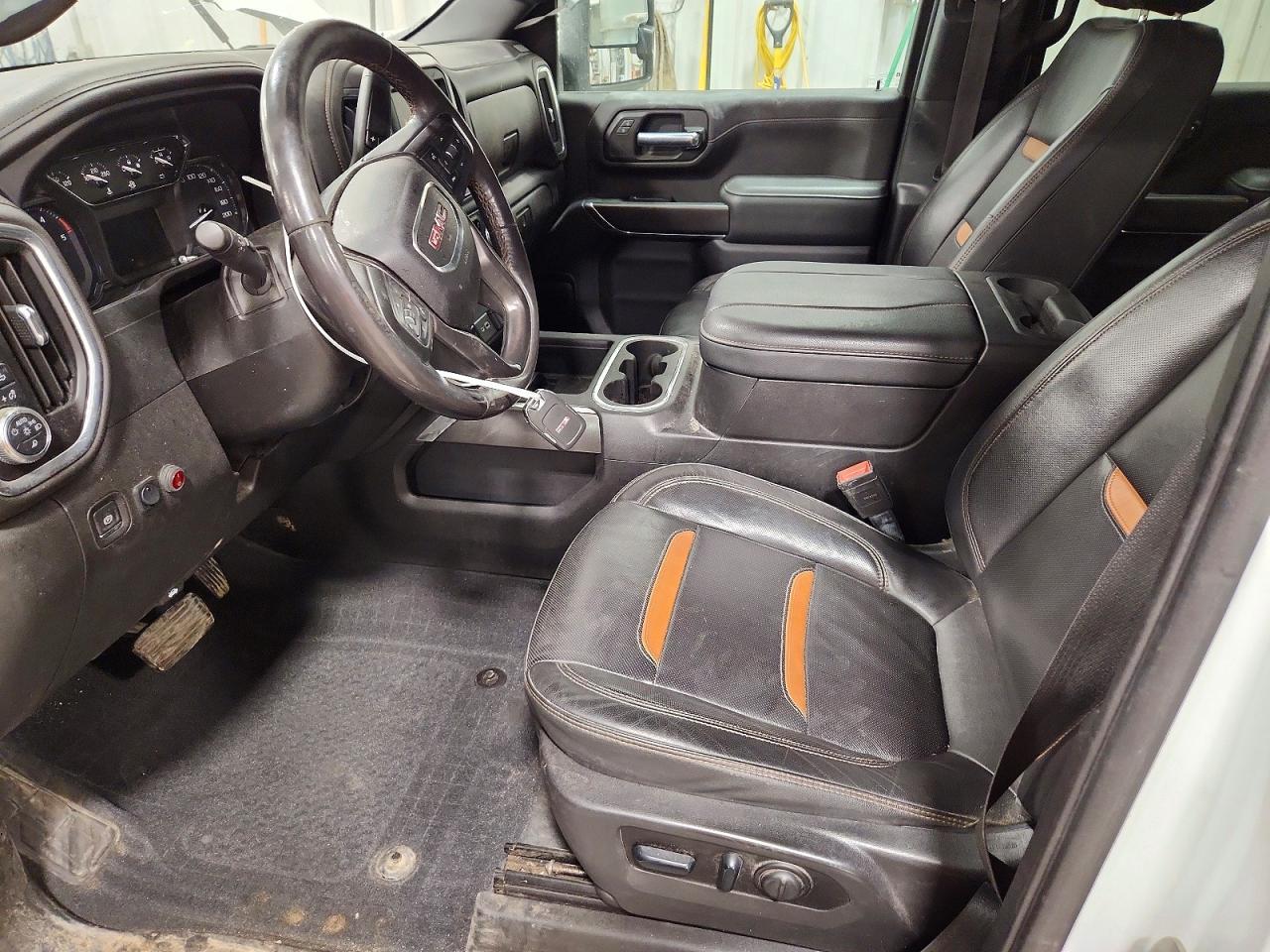 2023 GMC Sierra K2500 AT4