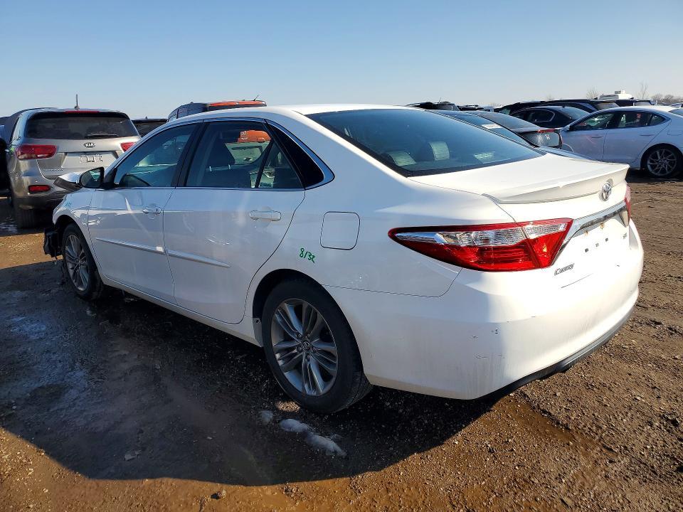 2016 Toyota Camry se