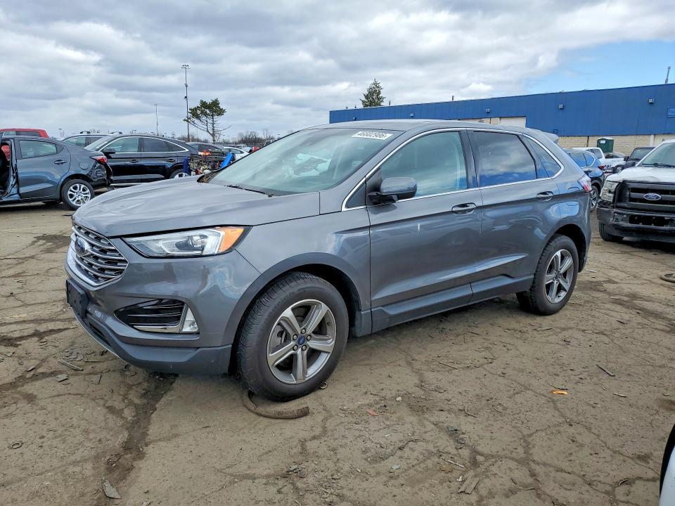 2022 Ford Edge sel