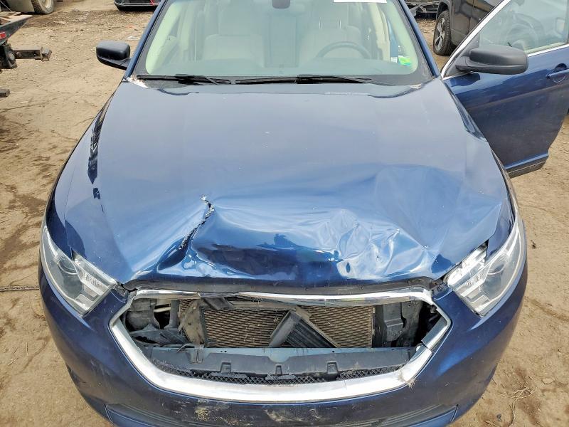 2016 Ford Taurus se