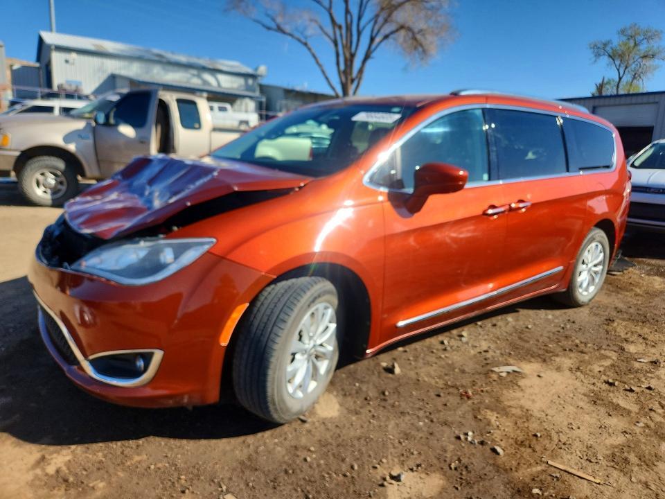 2018 Chrysler Pacifica Touring l