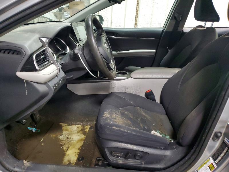 2022 Toyota Camry le