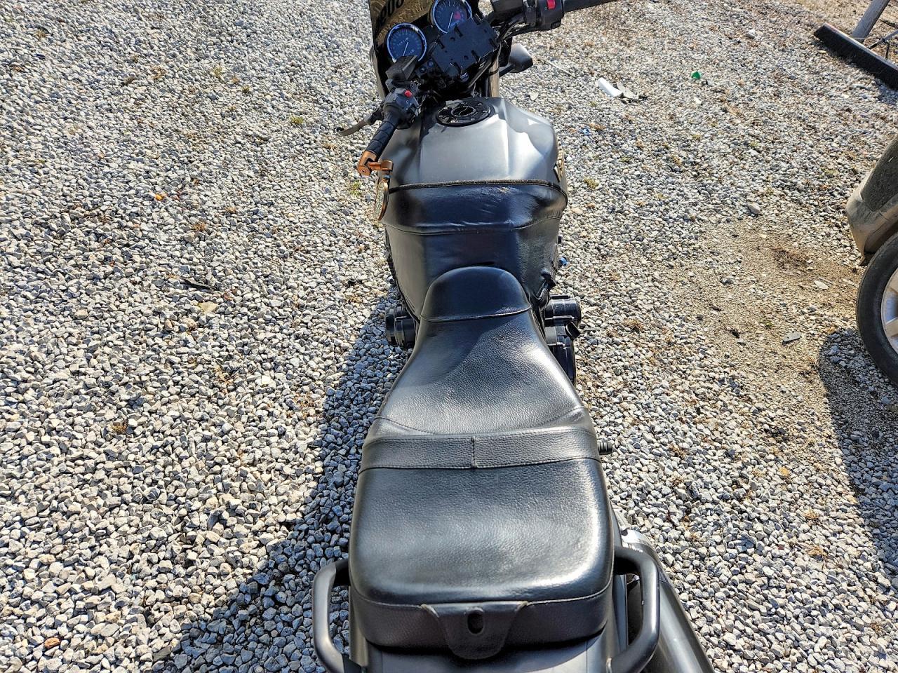 2000 Kawasaki ZR1100