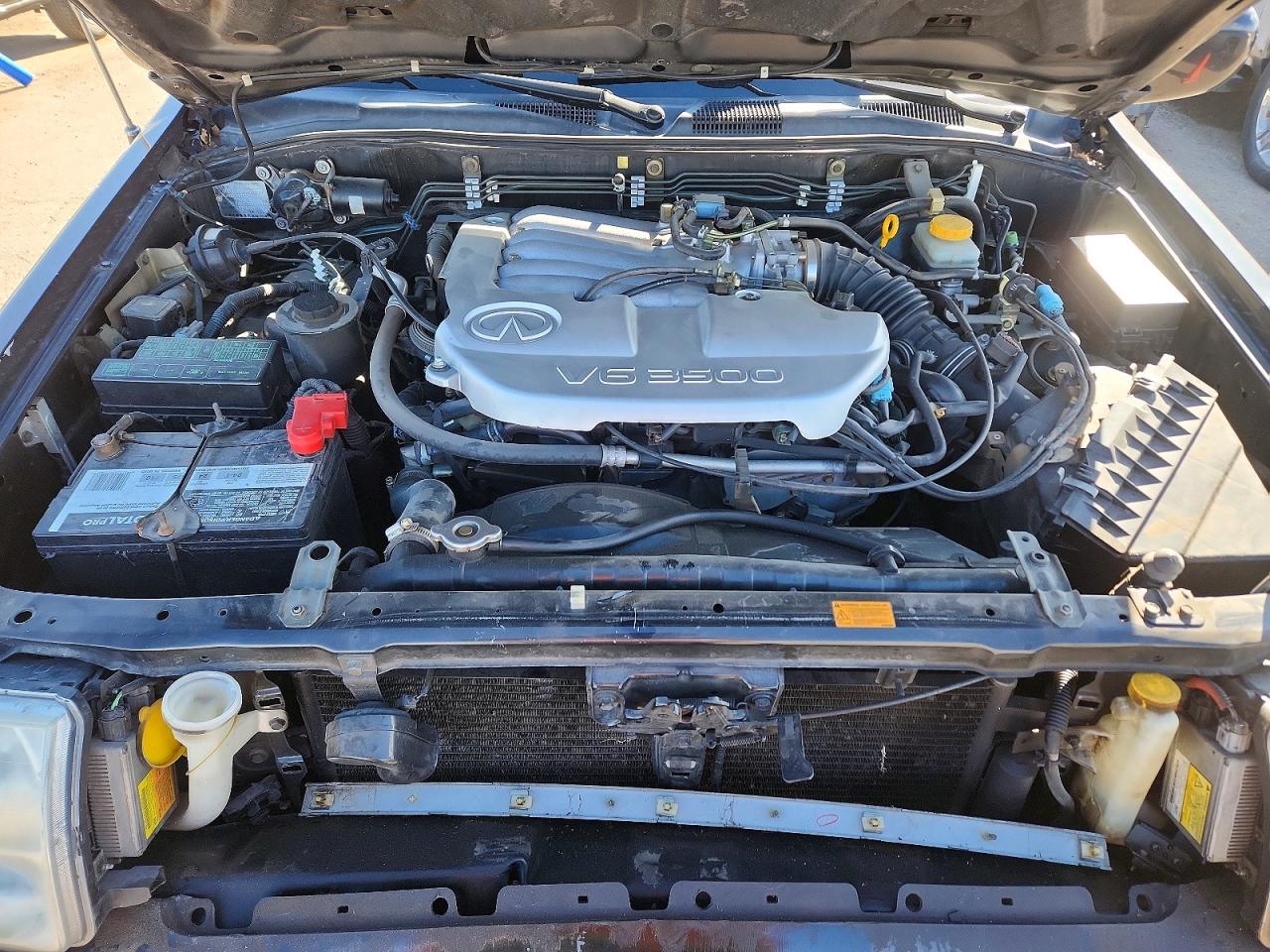 2002 Infiniti QX4 Base