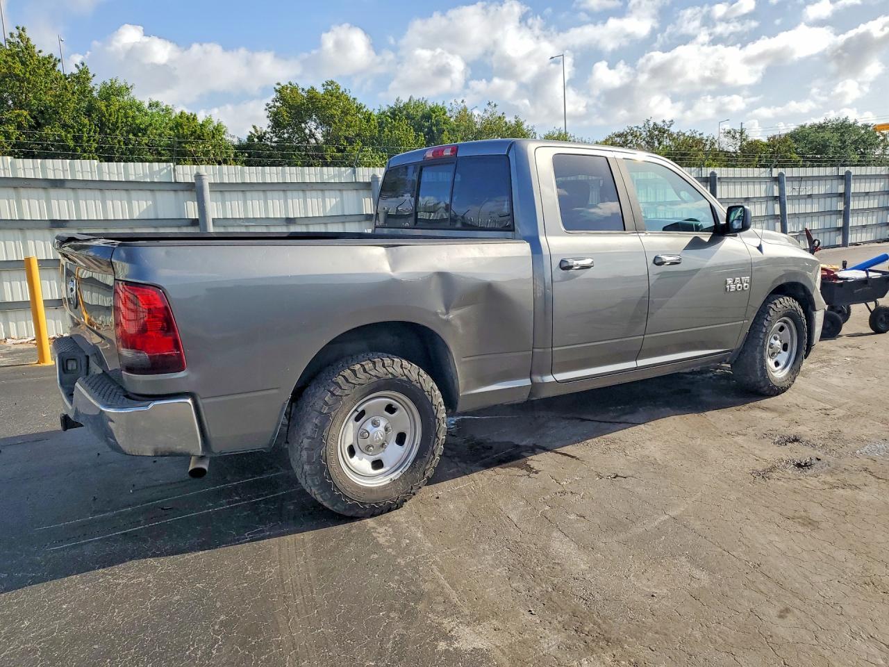 2013 Dodge RAM 1500 SLT