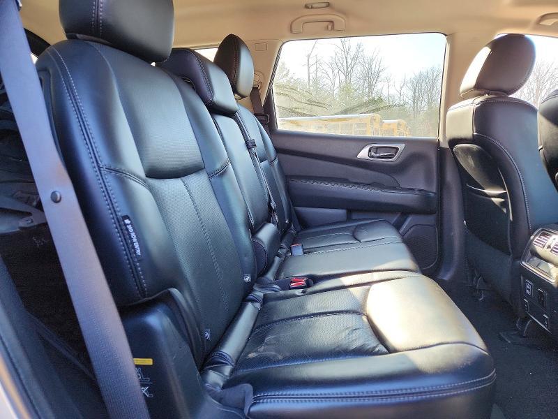 2018 Nissan Pathfinder Platinum