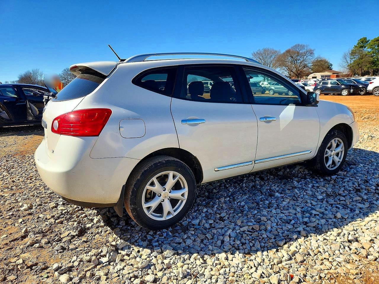 2011 Nissan Rogue s