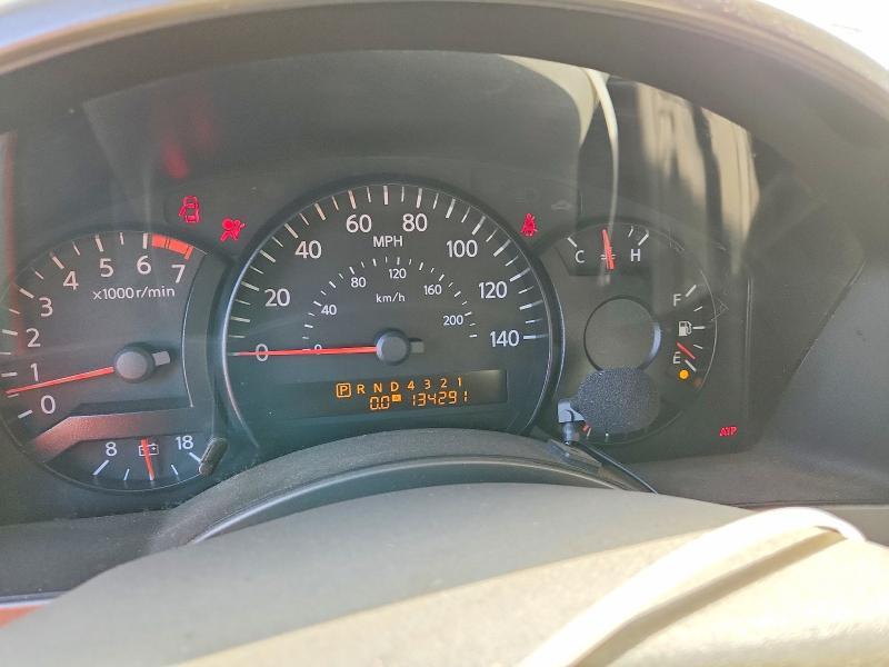 2004 Nissan Titan XE