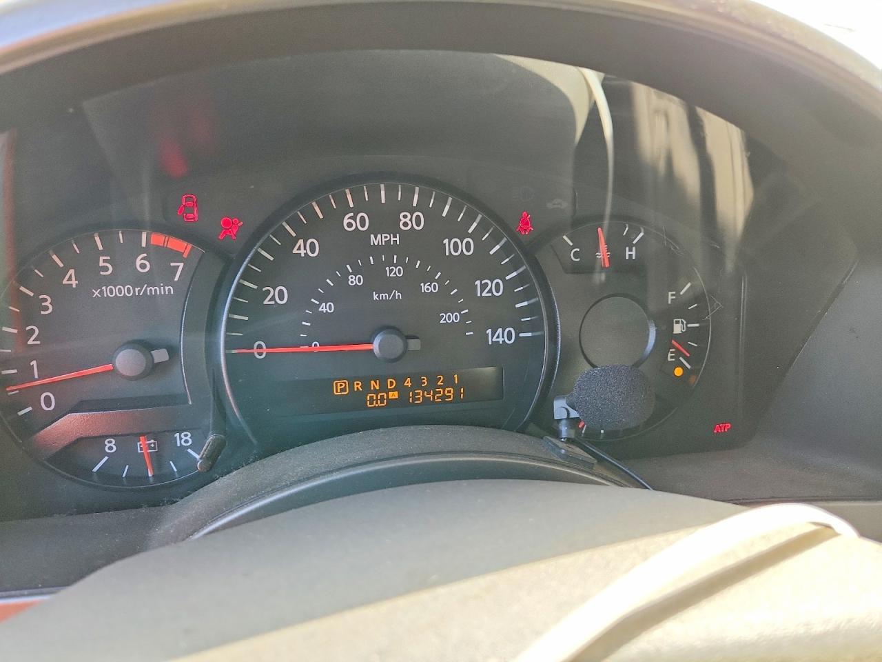 2004 Nissan Titan XE