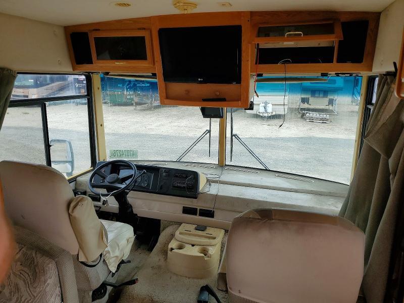 2004 Winnebago Motorhome