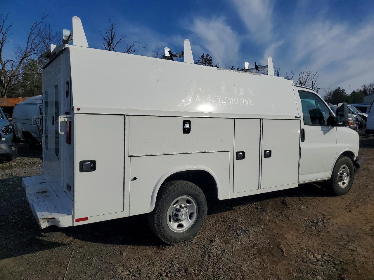 2018 Chev Rolet Express Utility / Service Truck