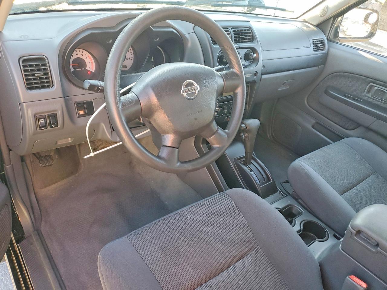 2004 Nissan Frontier XE-V6 Desert Runner