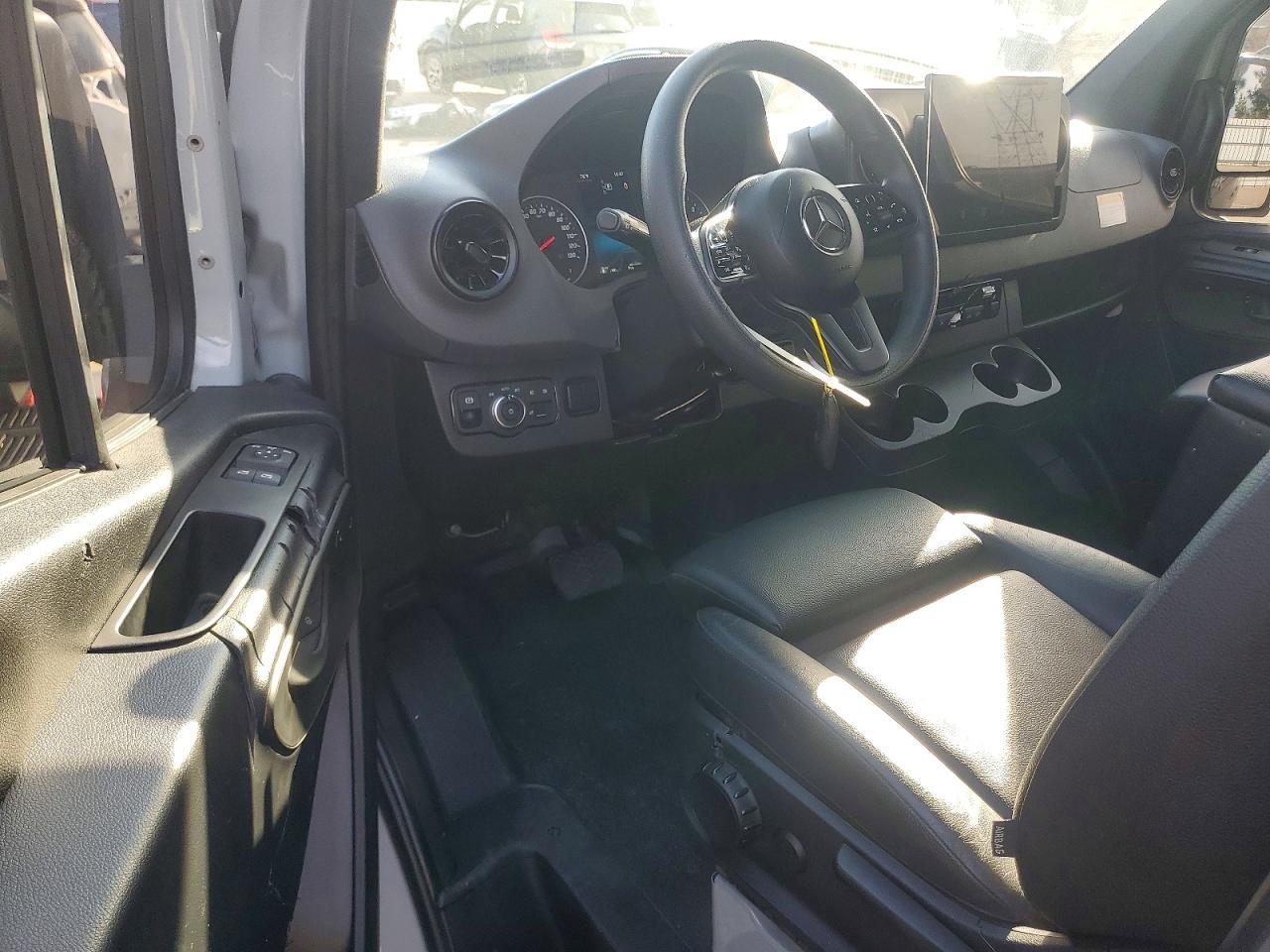 2023 Mercedes-Benz Sprinter 2500