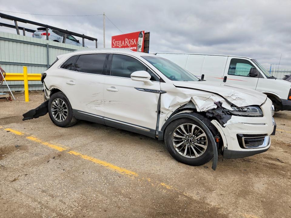 2019 Lincoln Nautilus Select
