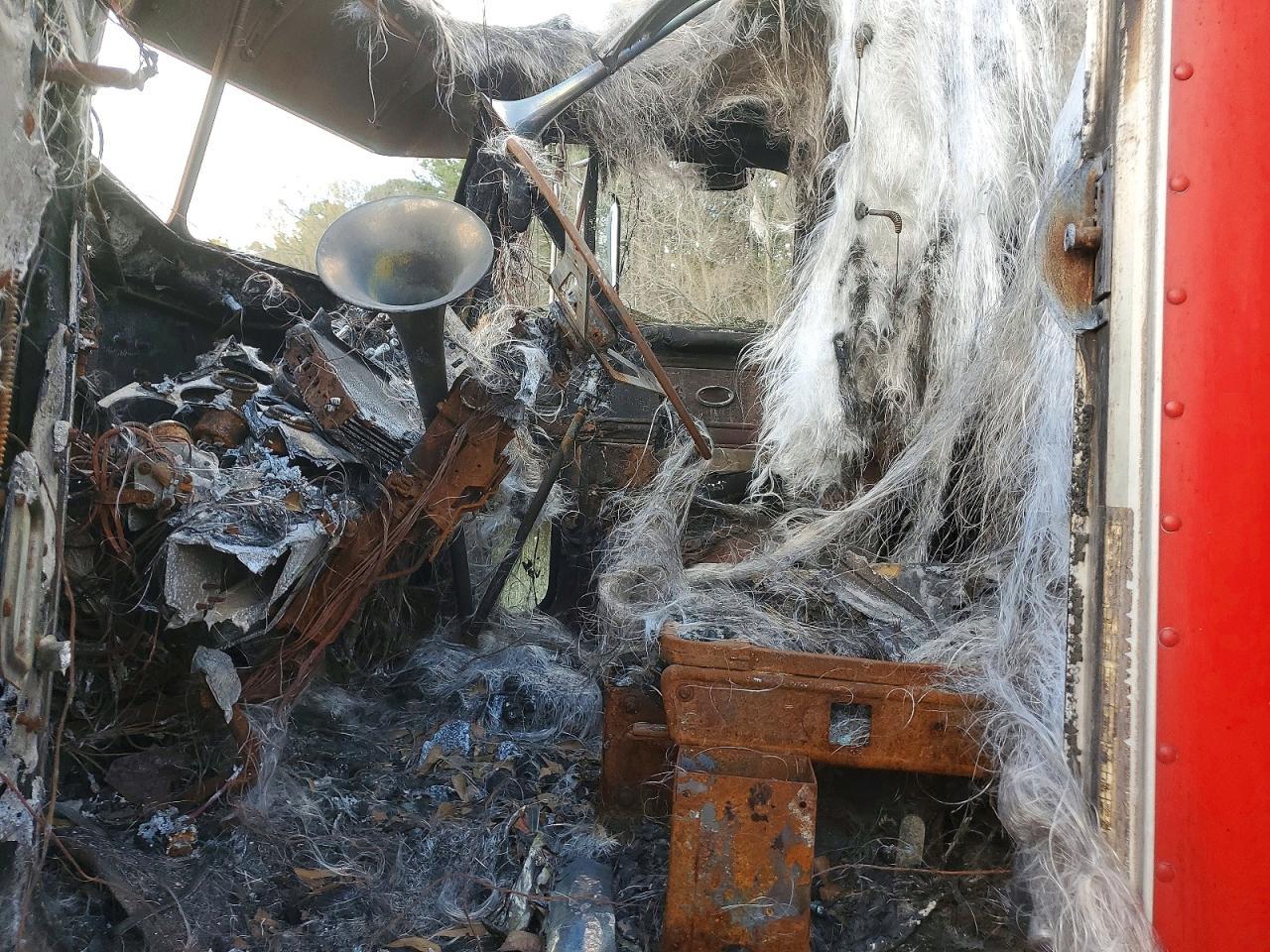 1999 Peterbilt Tractor 1999 Peterbilt 379 Semi Truck