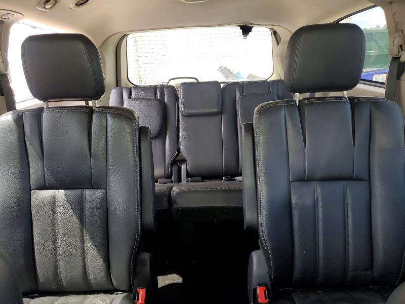 2013 Chrysler Town & Country Touring