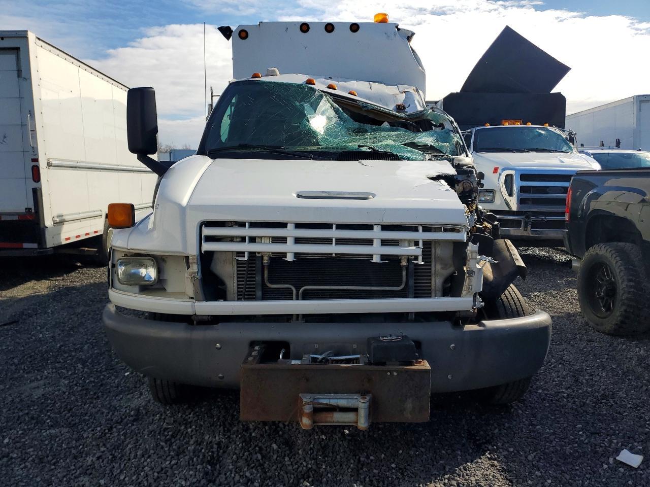 2009 Chevrolet C5500 C5C042