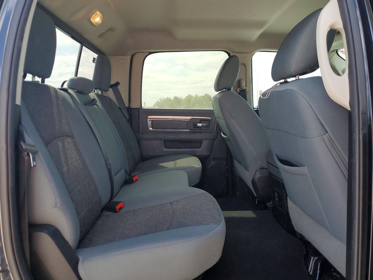 2016 Dodge RAM 1500 SLT