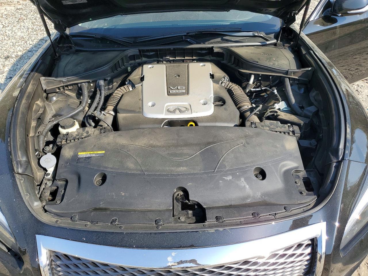 2015 Infiniti Q70 3.7