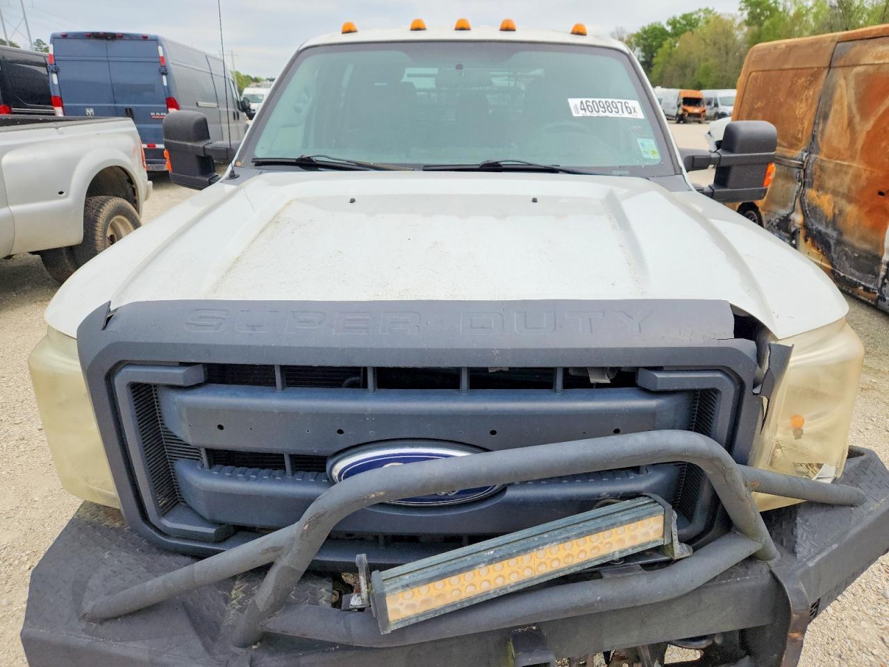 2015 Ford F350 Super Duty Flatbed Truck