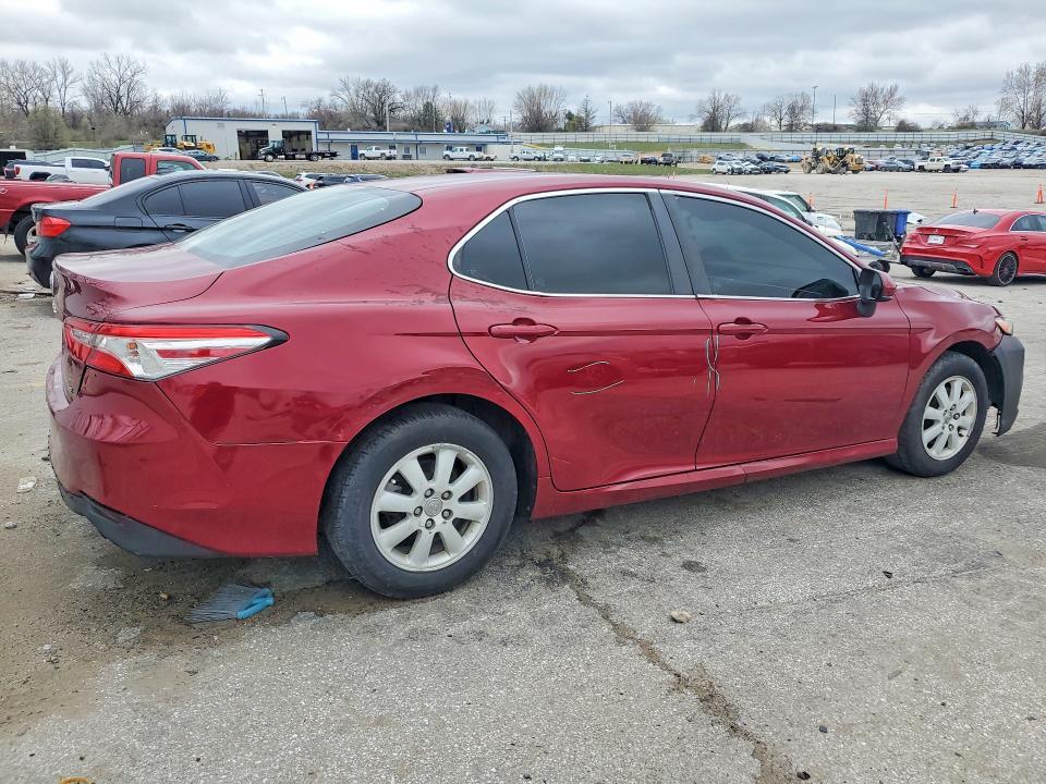 2018 Toyota Camry le