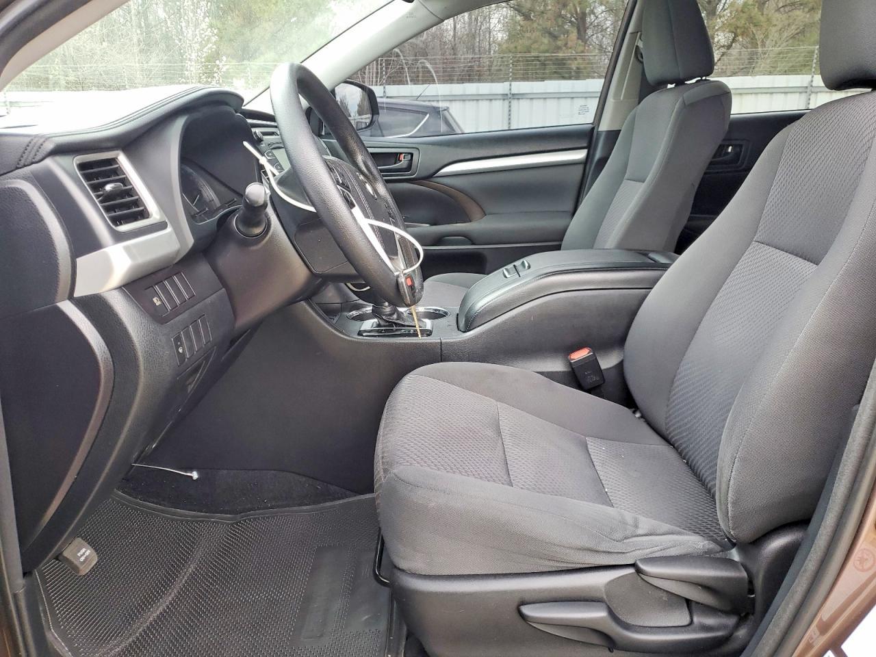 2018 Toyota Highlander le