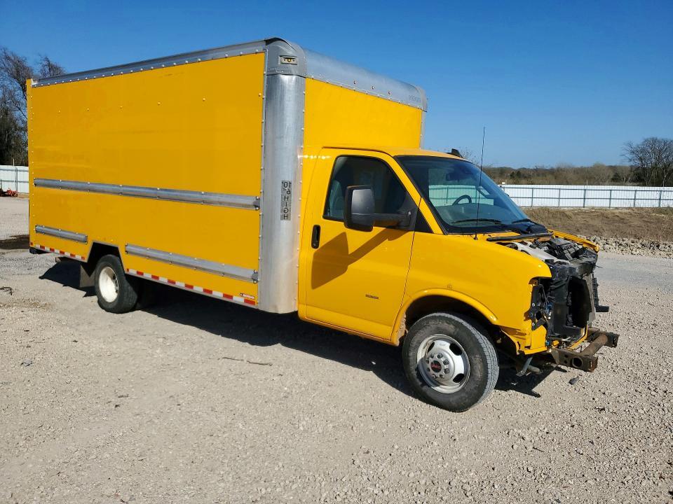 2022 GMC Savana BOX Truck
