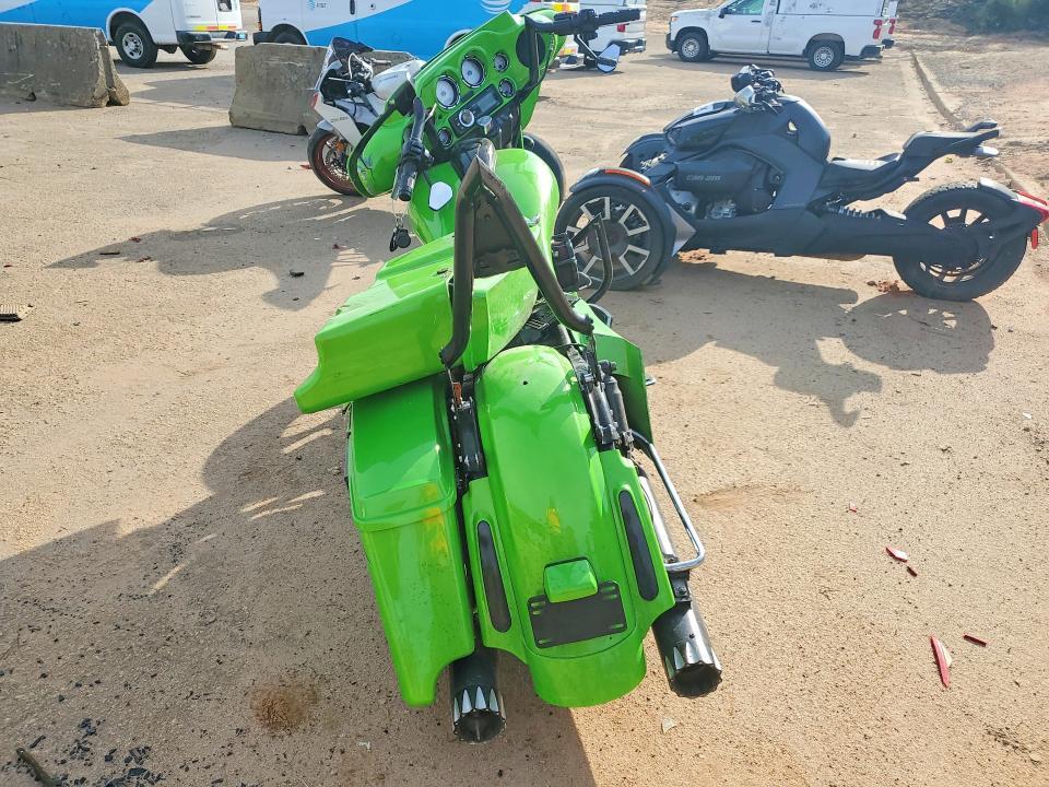 2011 Harley-Davidson Flhx