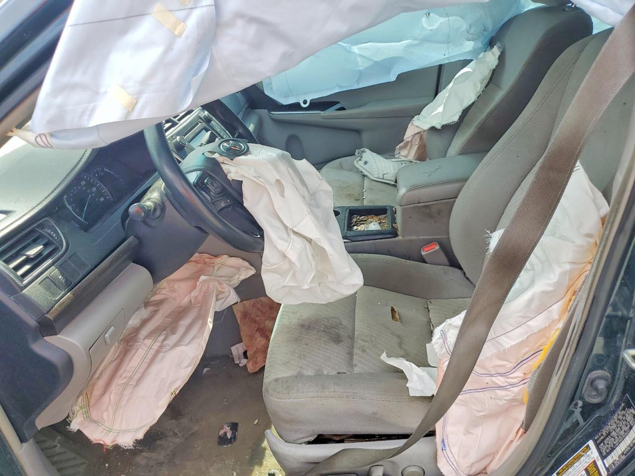 2015 Toyota Camry le