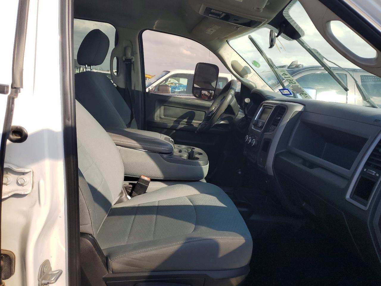 2018 Dodge RAM 3500 ST