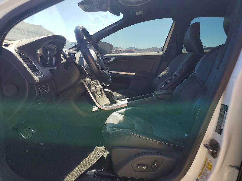 2015 Volvo Xc60 T6 R-design Platinum