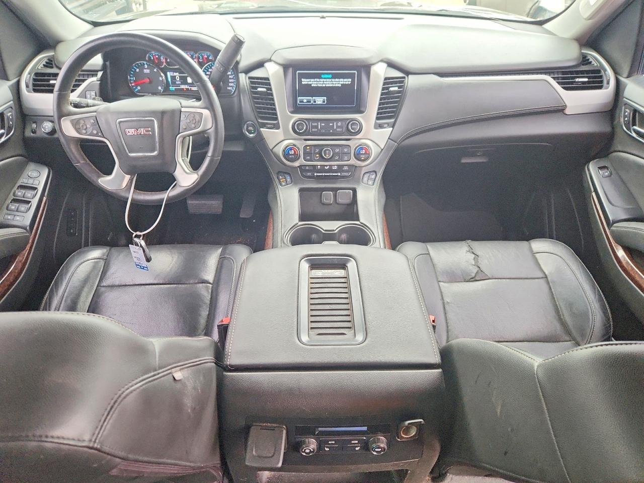 2017 GMC Yukon slt