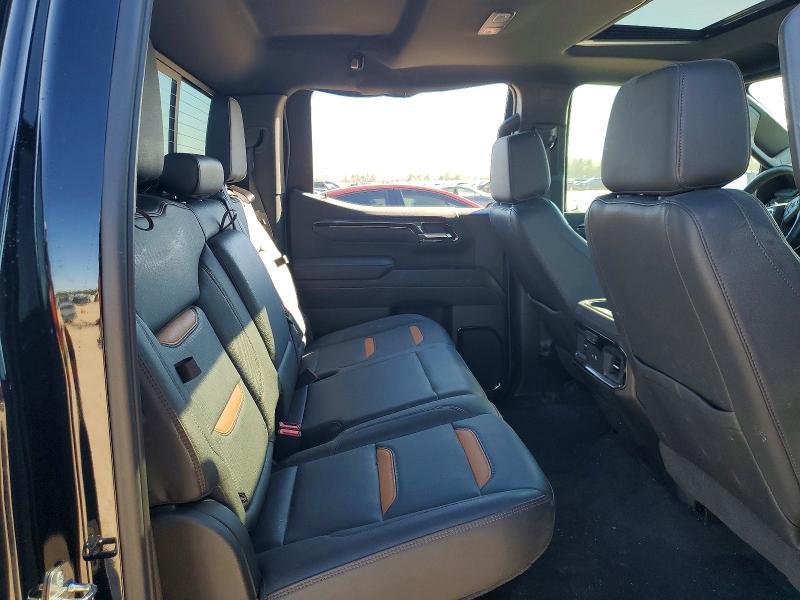 2024 GMC Sierra K1500 AT4