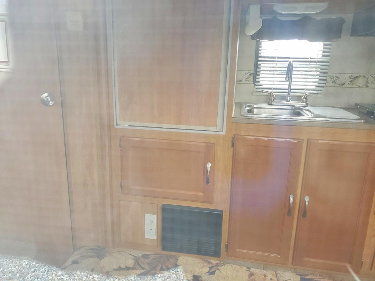 2008 Dutchmen Travel 2008 Dutchmen 718FD Camper