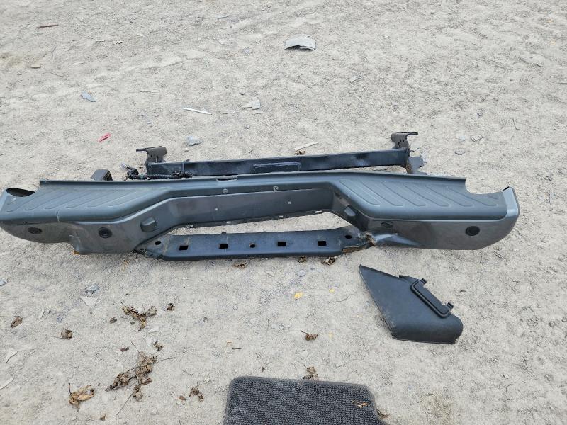 2020 Nissan Frontier s