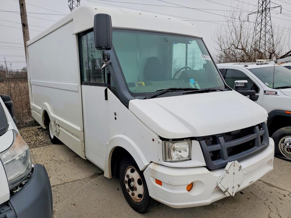 2013 Isuzu NPR Delivery Truck