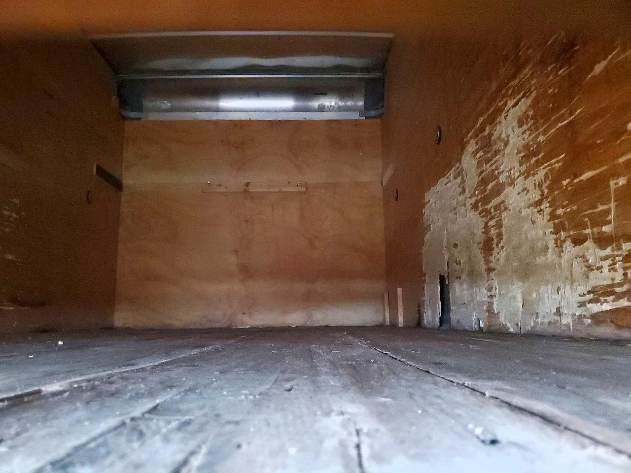 2014 Isuzu NPR BOX Truck