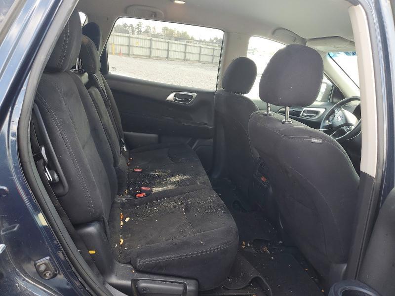 2015 Nissan Pathfinder s