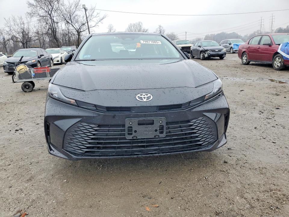 2025 Toyota Camry le