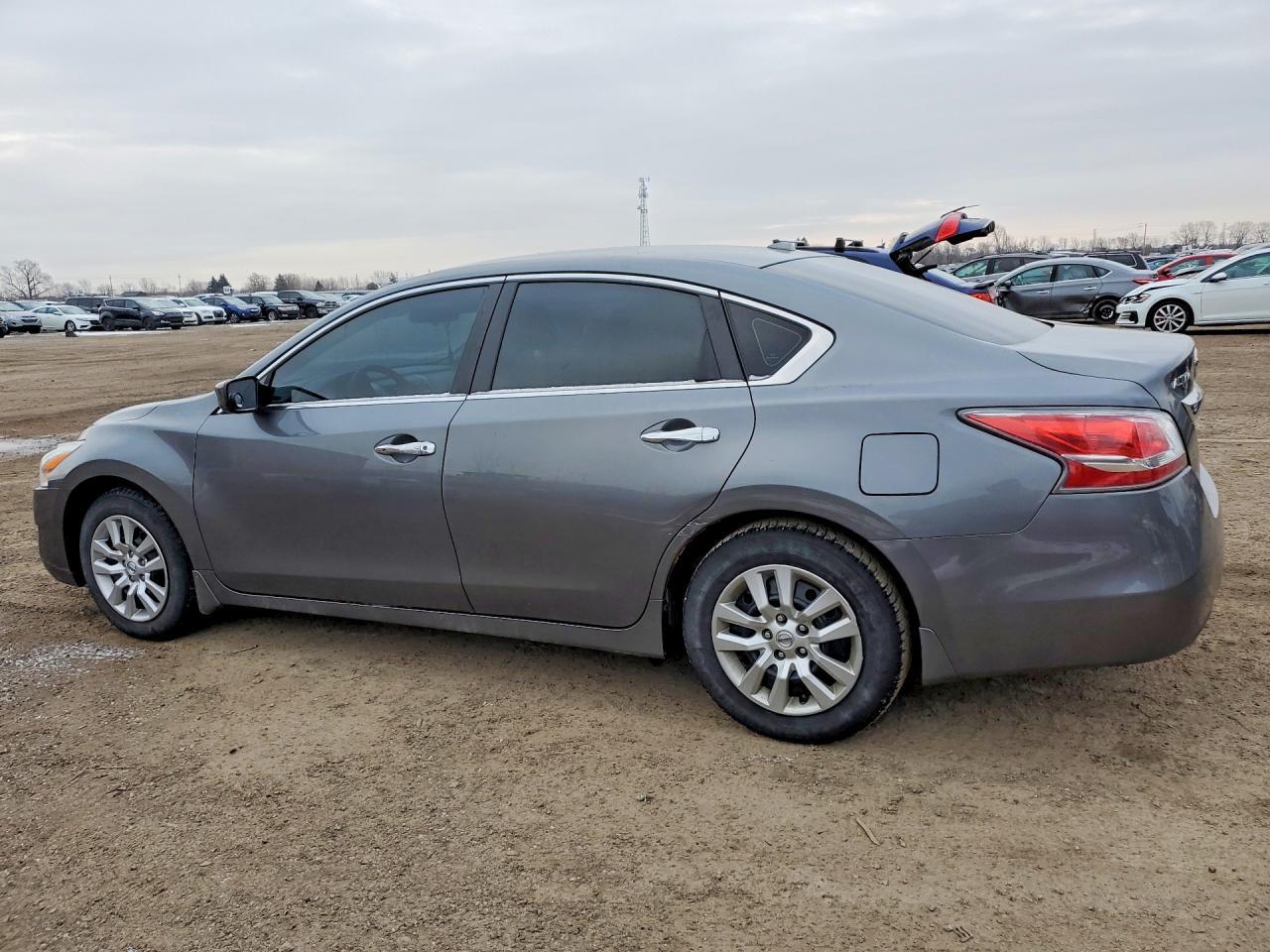 2015 Niss Altima 2.5 s 4DR