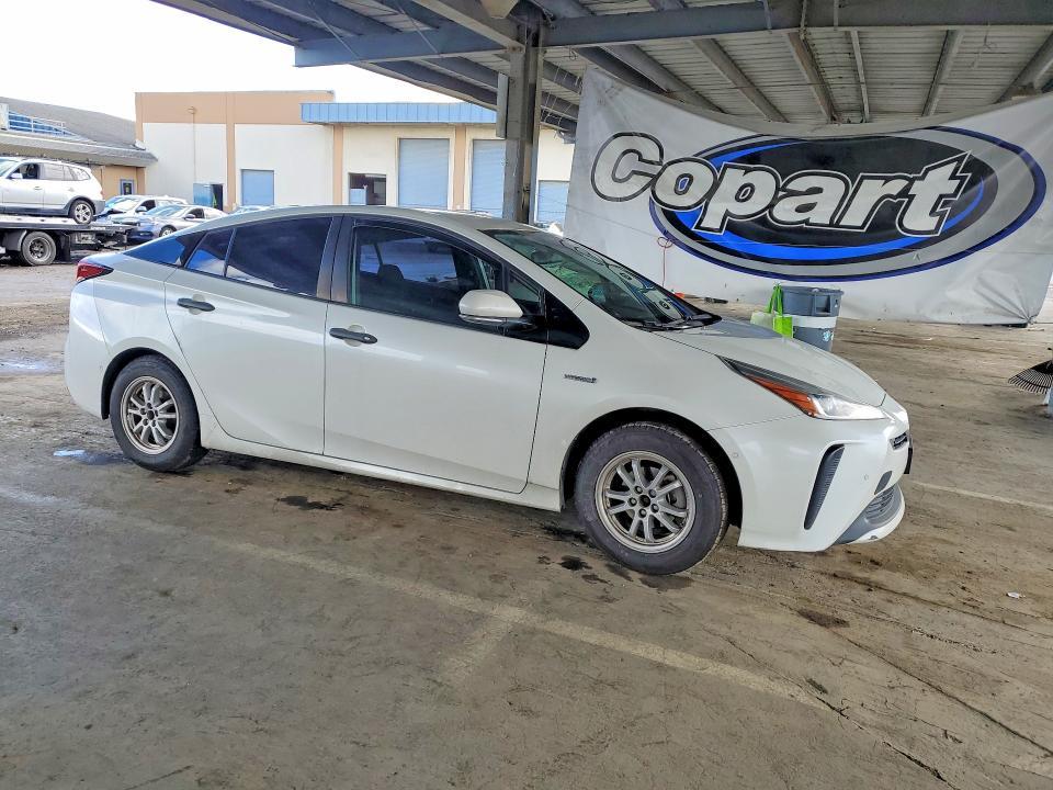 2019 Toyota Prius le