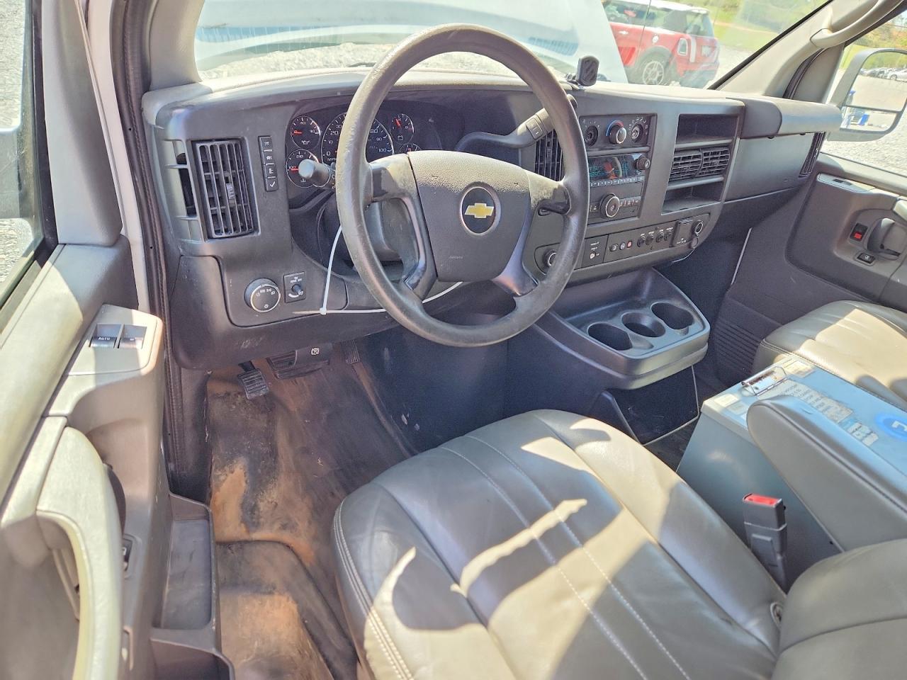 2015 Chev Rolet Express 2500 Cargo Utility / Service van