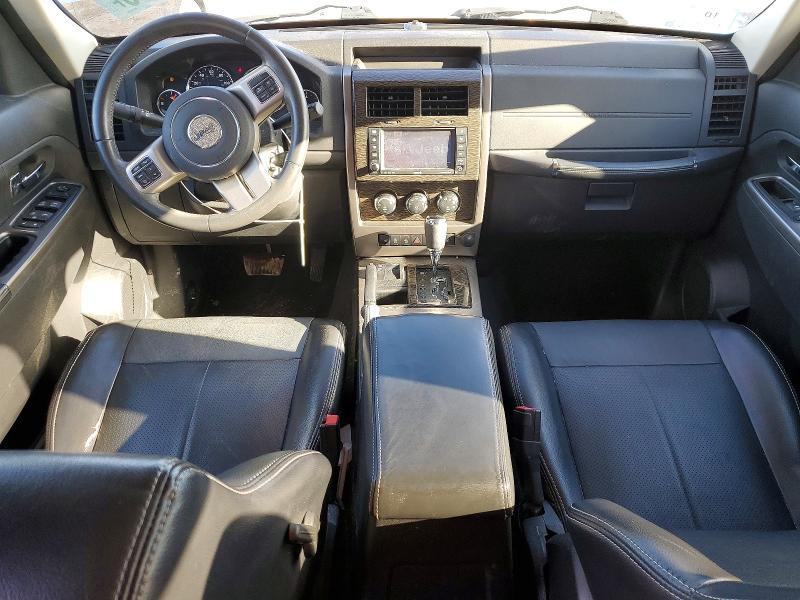 2012 Jeep Liberty jet