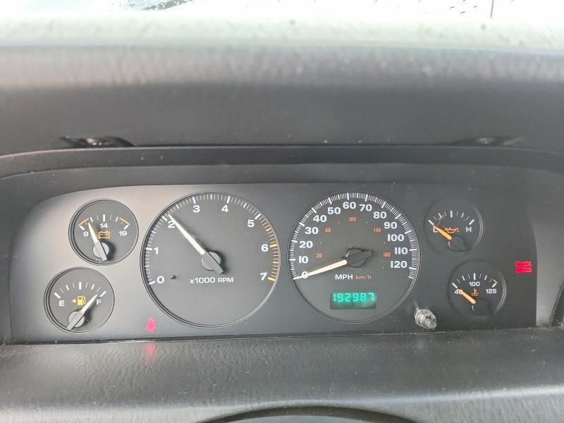 2002 Jeep Grand Cherokee Laredo