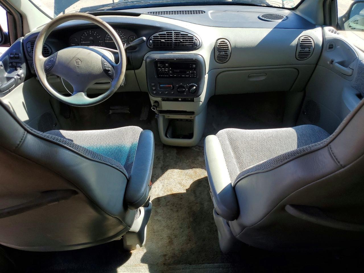 1997 Plymouth Voyager se