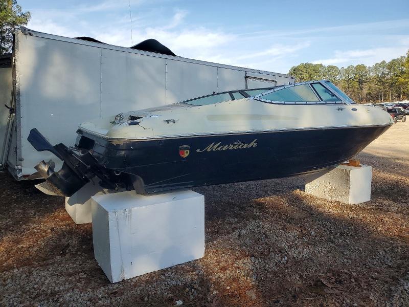 2000 Mariah Boat