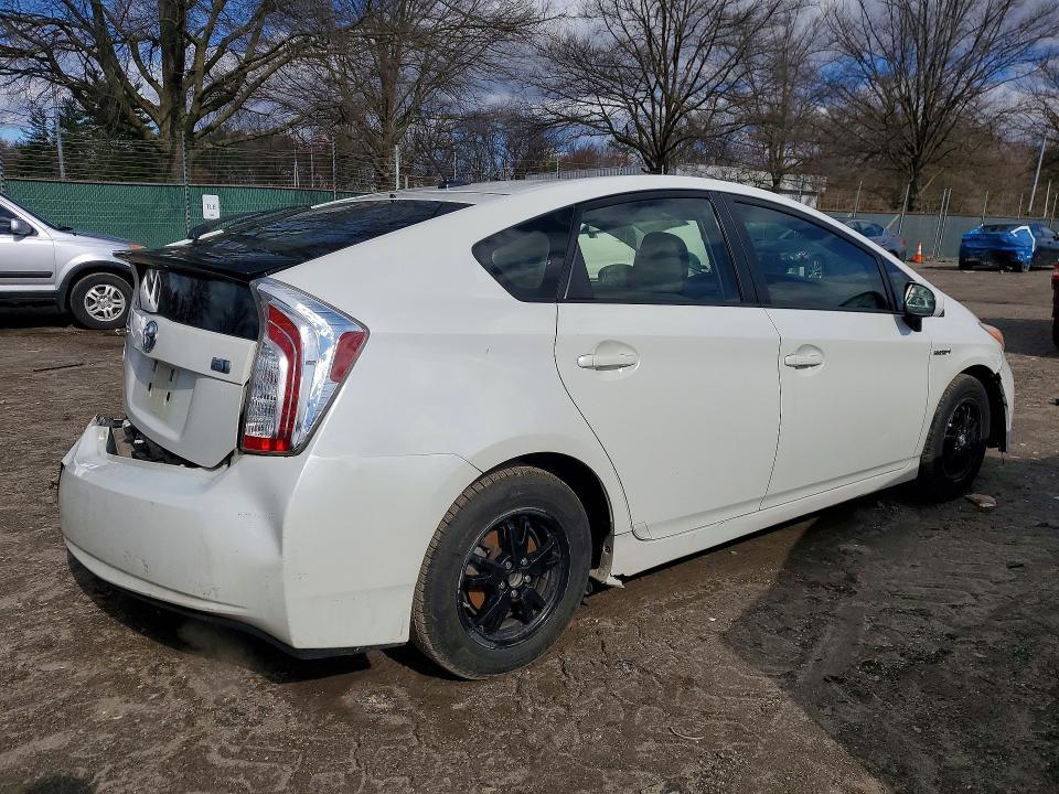 2014 Toyota Prius Three